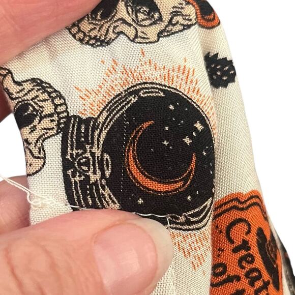 Spirit Halloween Creature Of The Night Button Down Shirt Large Tied Skull Cat - Picture 6 of 8